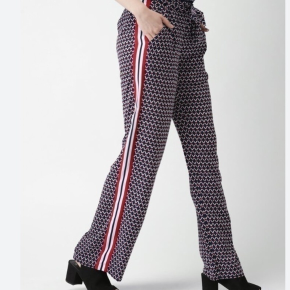 Tommy Hilfiger Pants - EUC Tommy Hilfiger Logo Navy Blue & Red Printed Wide Leg Pants Size 18